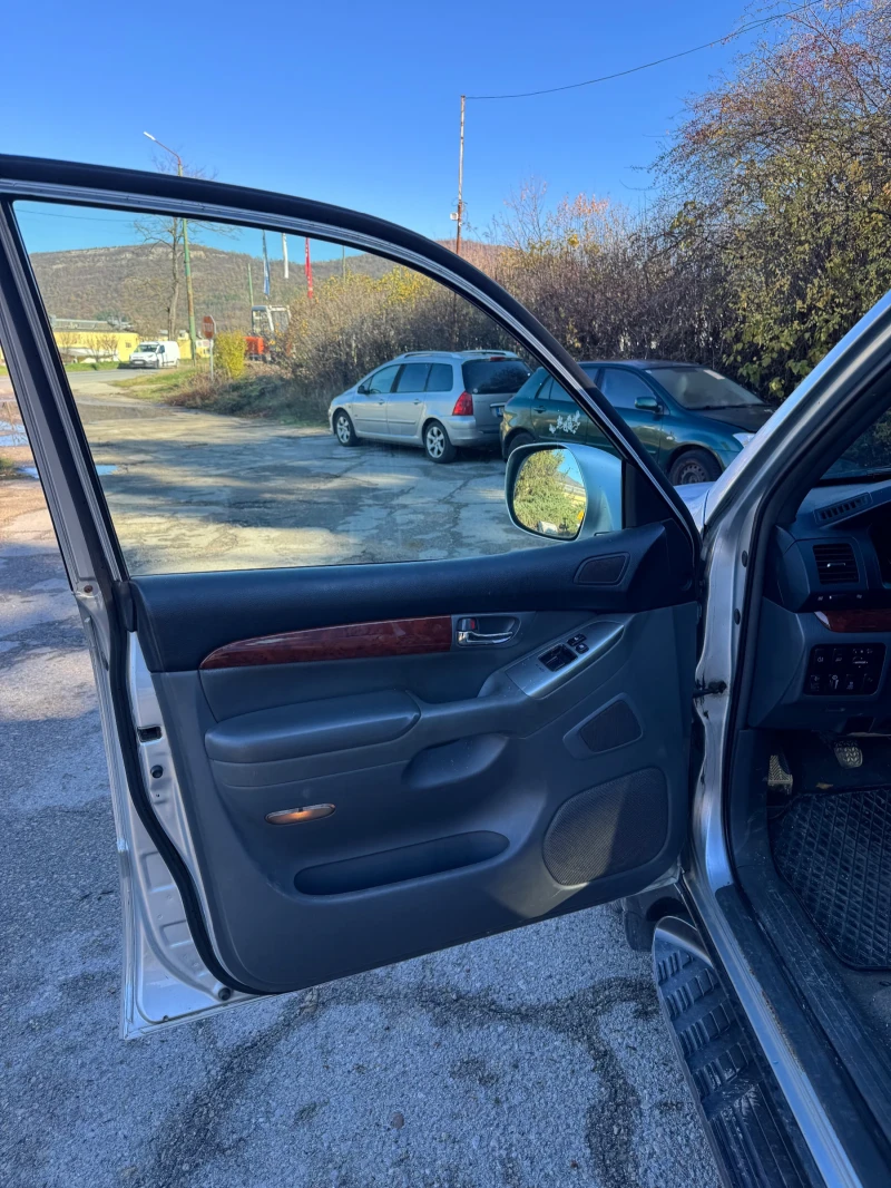 Toyota Land cruiser 120 3.0 d4d 163 к.с РЪЧКА , снимка 13 - Автомобили и джипове - 52521577