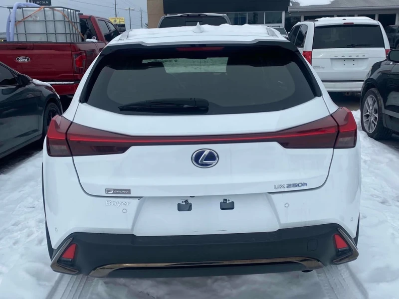 Lexus UX * 250h * CARFAX * БЕЗ ПЪРВОНАЧАЛНА ВНОСКА, снимка 4 - Автомобили и джипове - 52656416