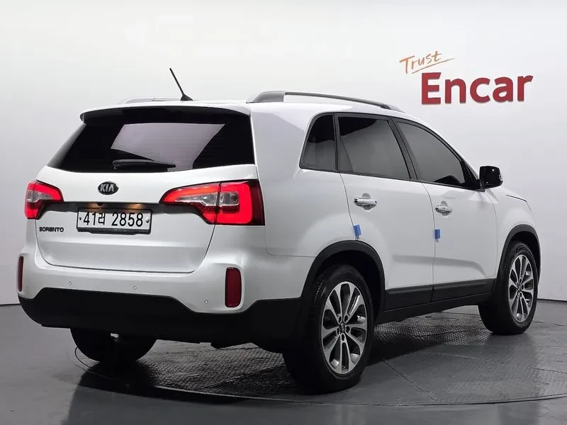 Kia Sorento 2.0 2WD, снимка 2 - Автомобили и джипове - 54264097