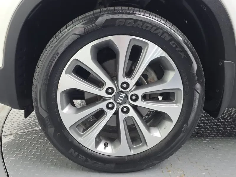 Kia Sorento 2.0 2WD, снимка 5 - Автомобили и джипове - 54264097