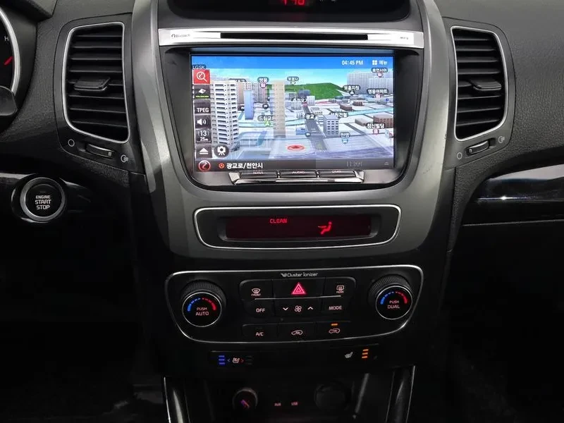 Kia Sorento 2.0 2WD, снимка 16 - Автомобили и джипове - 54264097