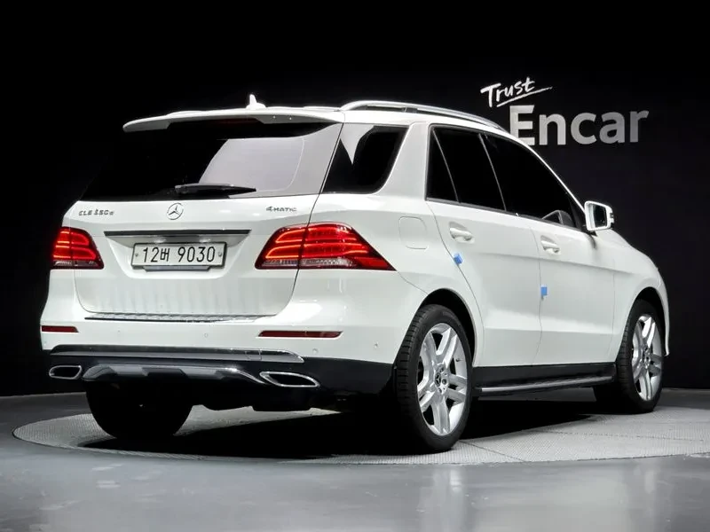 Mercedes-Benz GLE 350 D 4Matic, снимка 2 - Автомобили и джипове - 55747598