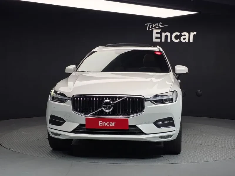 Volvo XC60 D5 Inscription, снимка 6 - Автомобили и джипове - 56225161