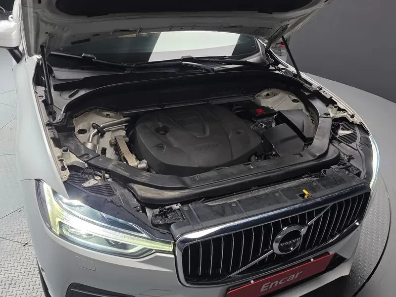 Volvo XC60 D5 Inscription, снимка 12 - Автомобили и джипове - 56225161