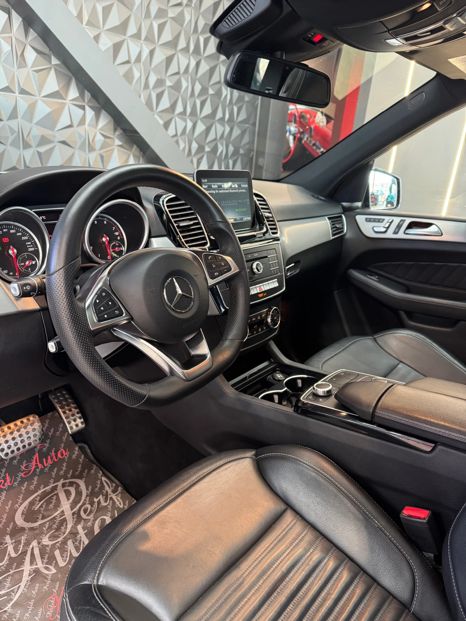 Mercedes-Benz GLE 500 E PLUG-IN HYBRID * AMG FULL Екстри * Панорама * H/ - изображение 7