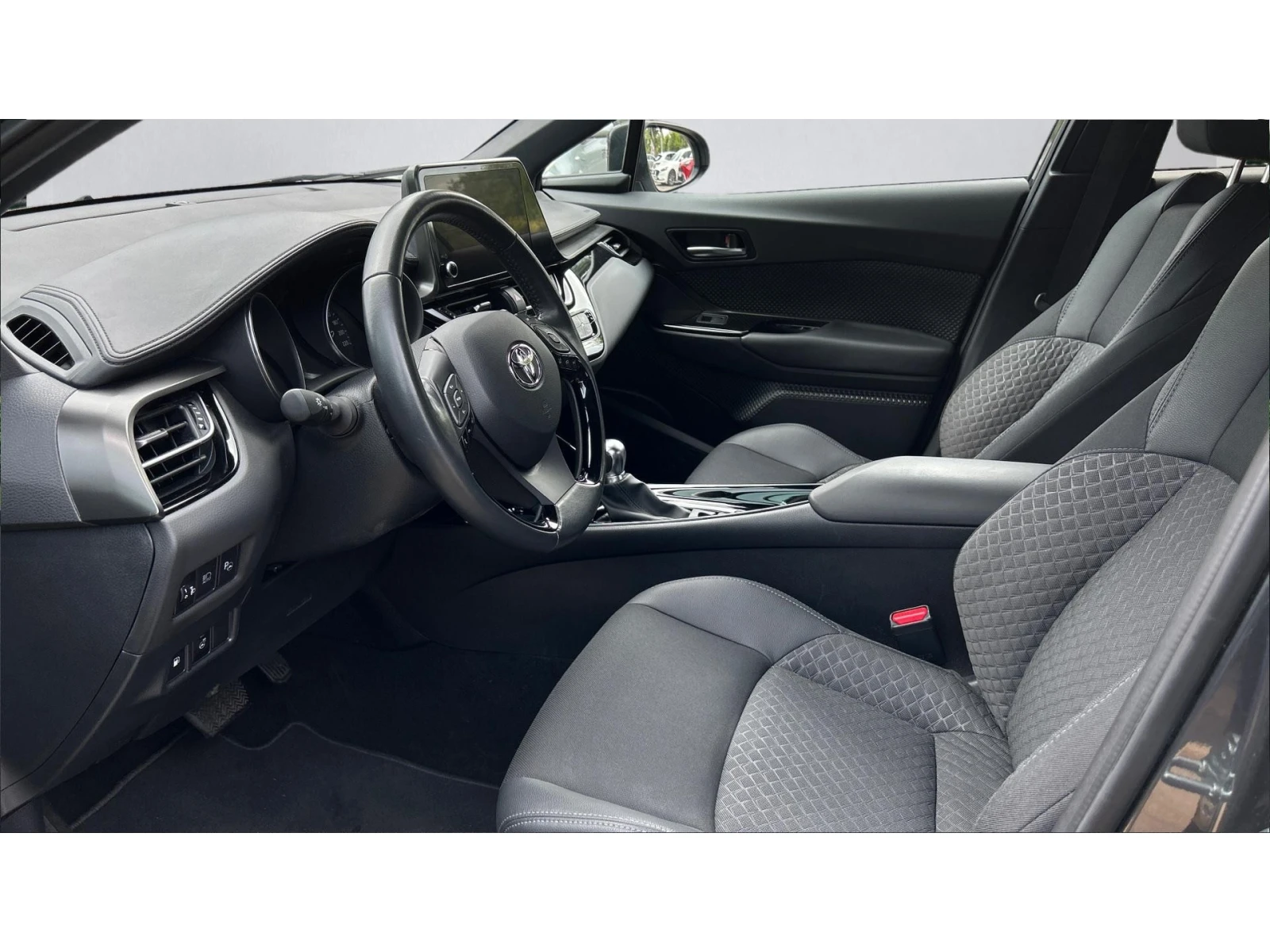 Toyota C-HR    550 . | Mobile.bg   12