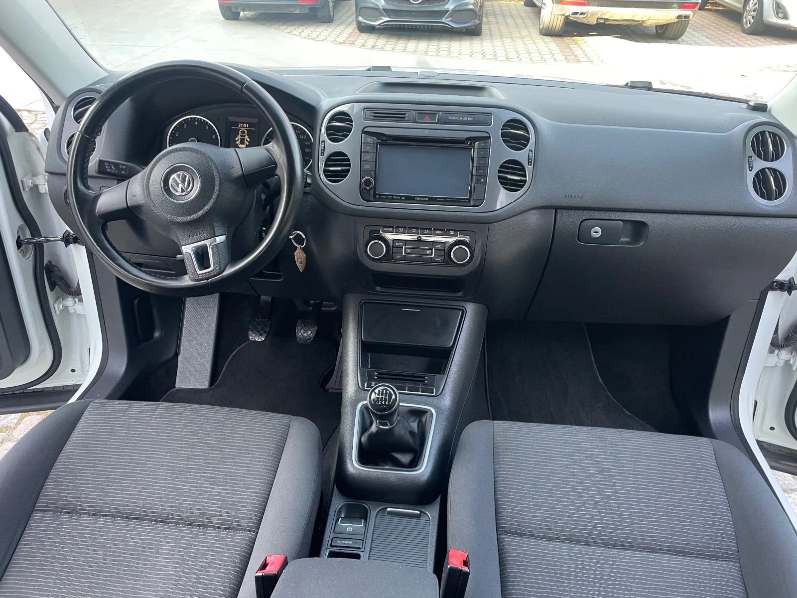 VW Tiguan 1.4i 100000km | Mobile.bg � ����������� 15