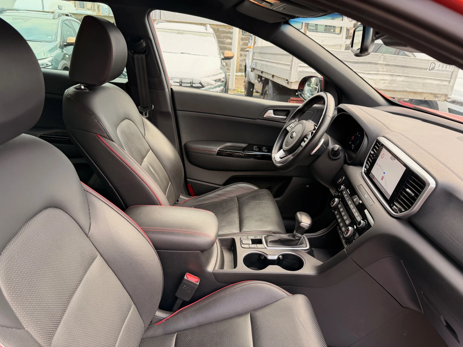 Kia Sportage 2.0 CRDi / 185 �.�. / DCT-8 / AWD/GT LINE | Mobile.bg � ����������� 13