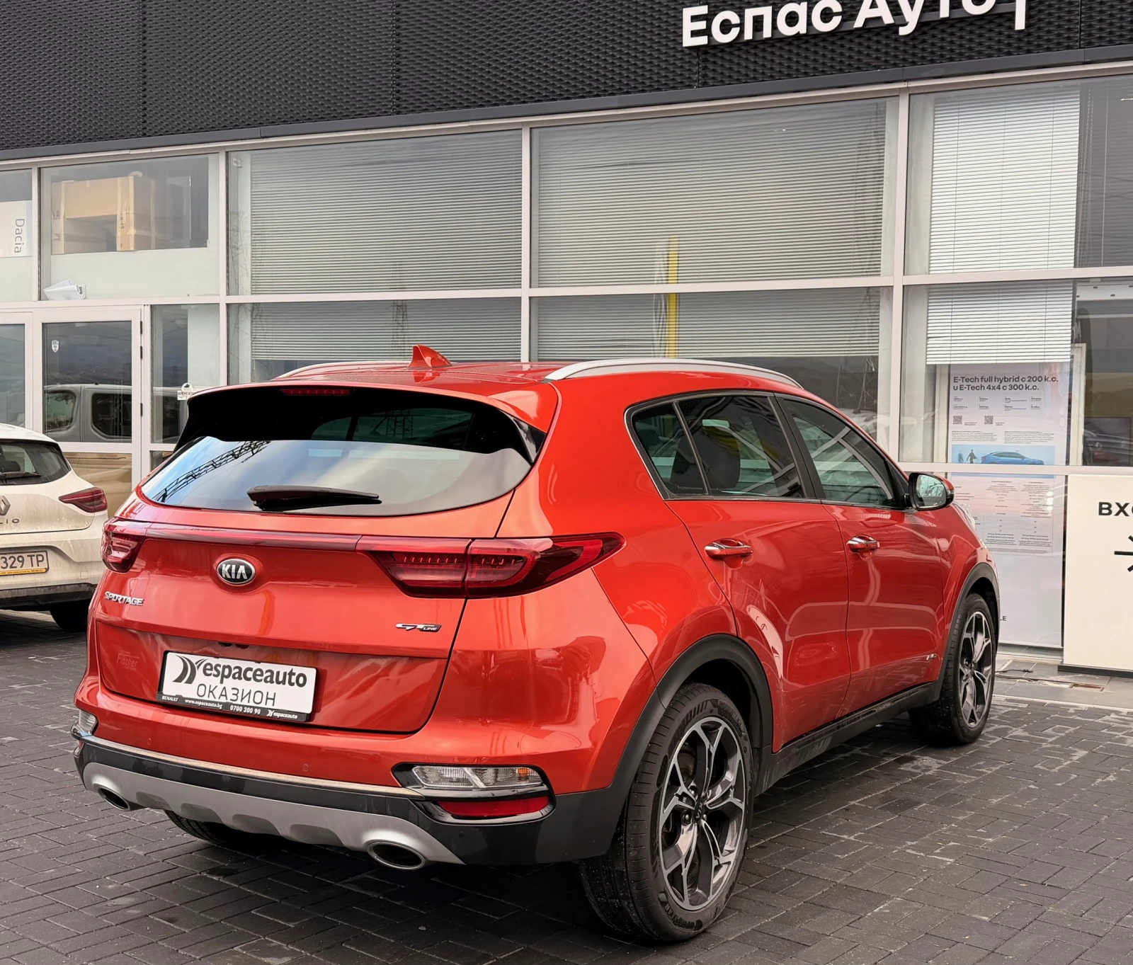 Kia Sportage 2.0 CRDi / 185 к.с. / DCT-8 / AWD/GT LINE - изображение 4