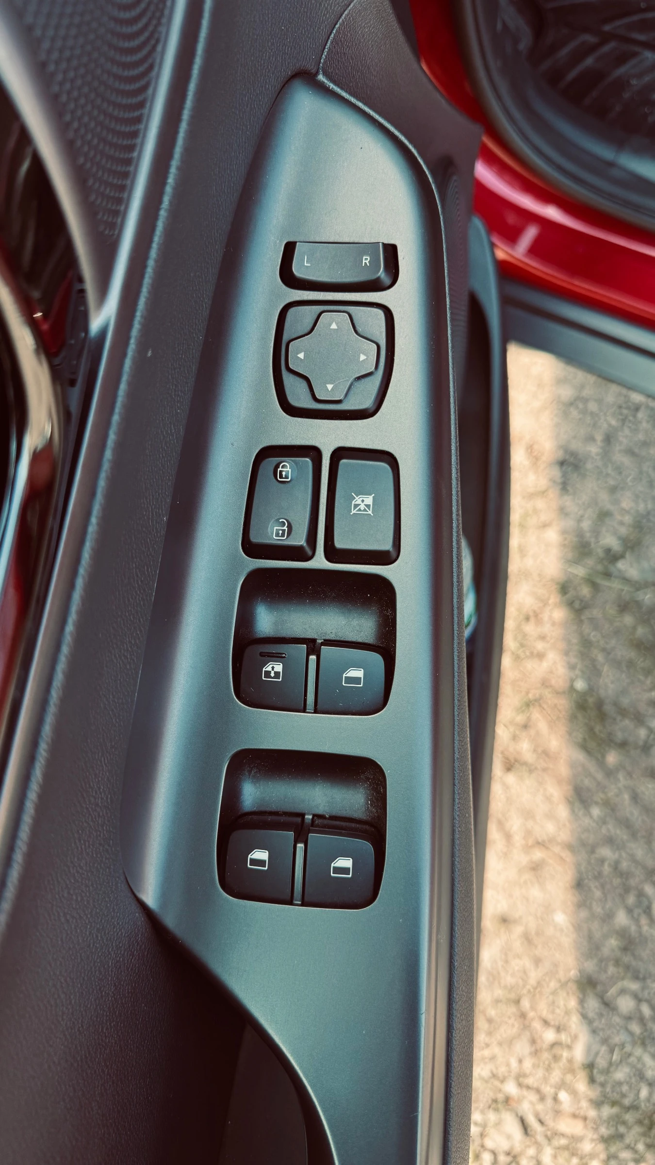 Hyundai Kona 1.6 T-GDI AWD 7DCT, снимка 15 - Автомобили и джипове - 54166451