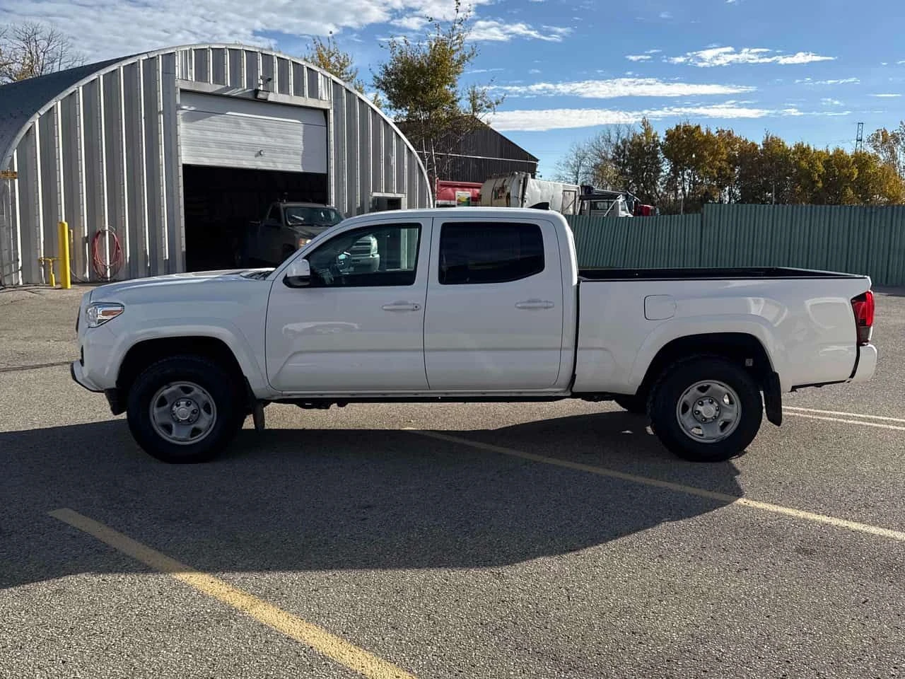 Toyota Tacoma * 4x4 Double Cab * V6 * ПОДГРЕВ * NAVI, снимка 2 - Автомобили и джипове - 54441993