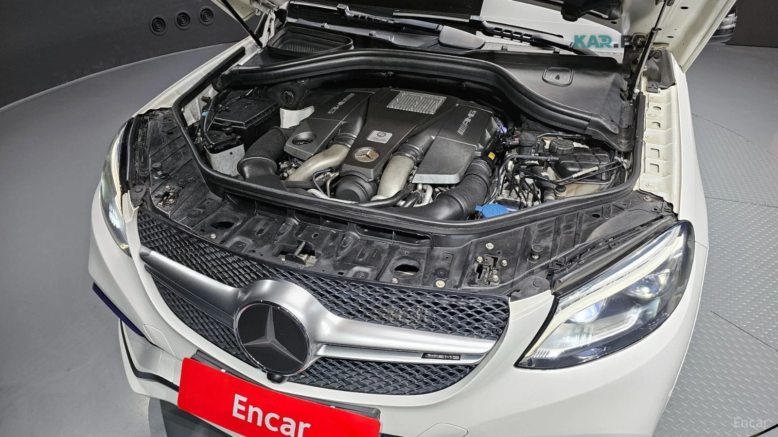 Mercedes-Benz GLE 63 AMG 4MATIC* КОЖА* ПОДГРЕВ* ОБДУХВ* BURMASTER* PANO* 36, снимка 6 - Автомобили и джипове - 55326223