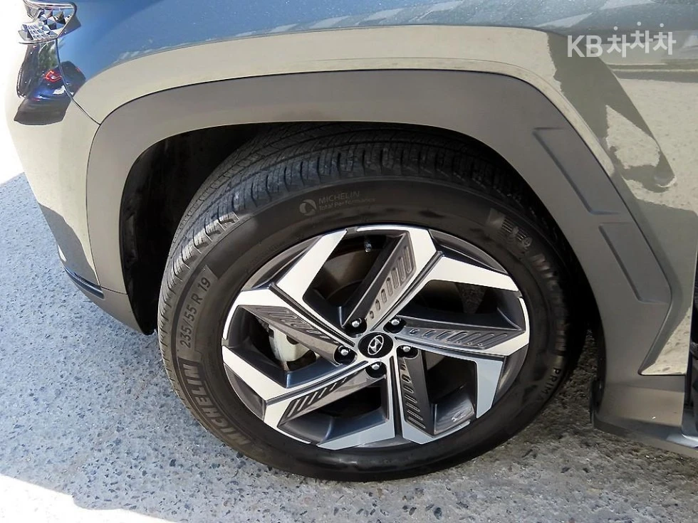 Hyundai Tucson 1.6* 4X4* DISTR* ОБДУХВАНЕ* 360* , снимка 5 - Автомобили и джипове - 55539692