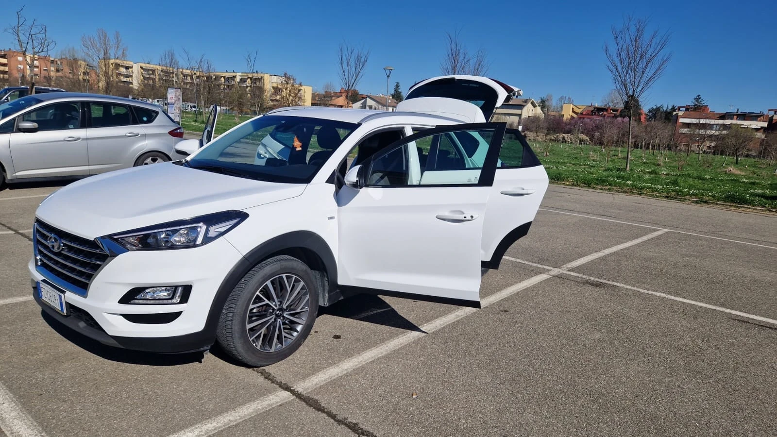 Hyundai Tucson 1.6 crd, снимка 15 - Автомобили и джипове - 56154254