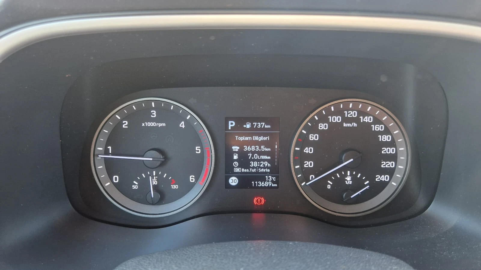 Hyundai Tucson 1.6 crd, снимка 14 - Автомобили и джипове - 56154254