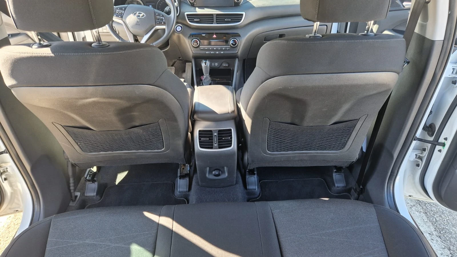 Hyundai Tucson 1.6 crd, снимка 11 - Автомобили и джипове - 56154254