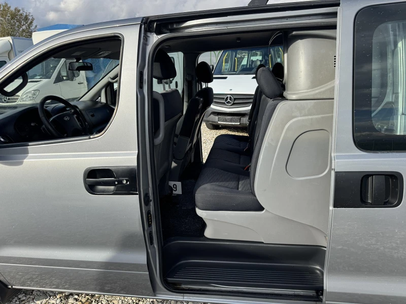 Hyundai H1 KLIMA, 6-СКОРОСТИ, 136К.С., снимка 16 - Бусове и автобуси - 52170064