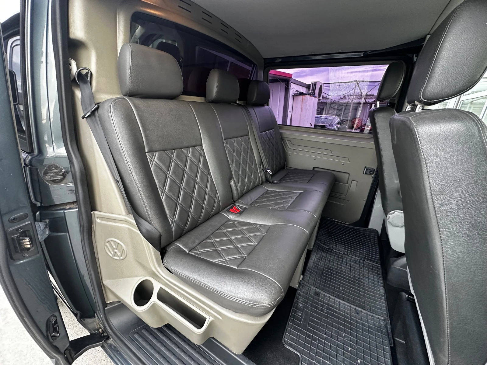 VW T5  LONG 2.5TDI 131к.с EXCLUSIVE, снимка 9 - Бусове и автобуси - 54297943