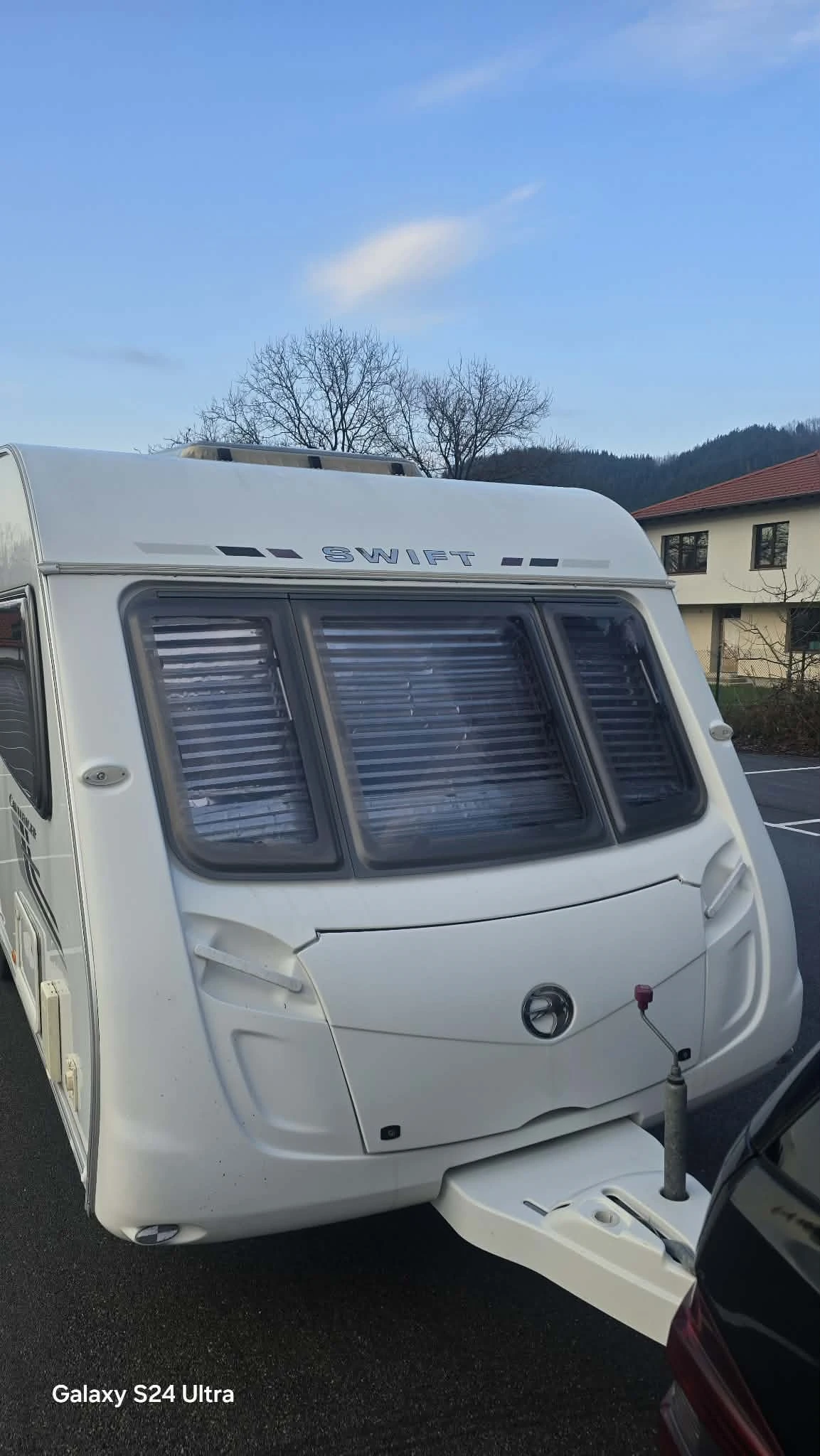 Каравана Swift Challenger, снимка 6 - Каравани и кемпери - 54095811