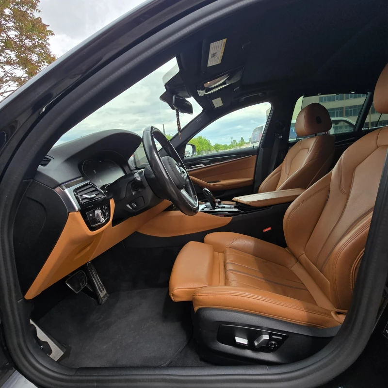 BMW 530 i xDrive/M-Pack/Harman Kardon, снимка 8 - Автомобили и джипове - 42182440