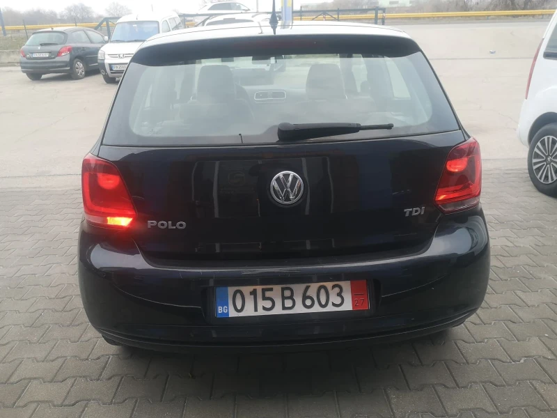 VW Polo 1.6 TDI , снимка 4 - Автомобили и джипове - 48815132