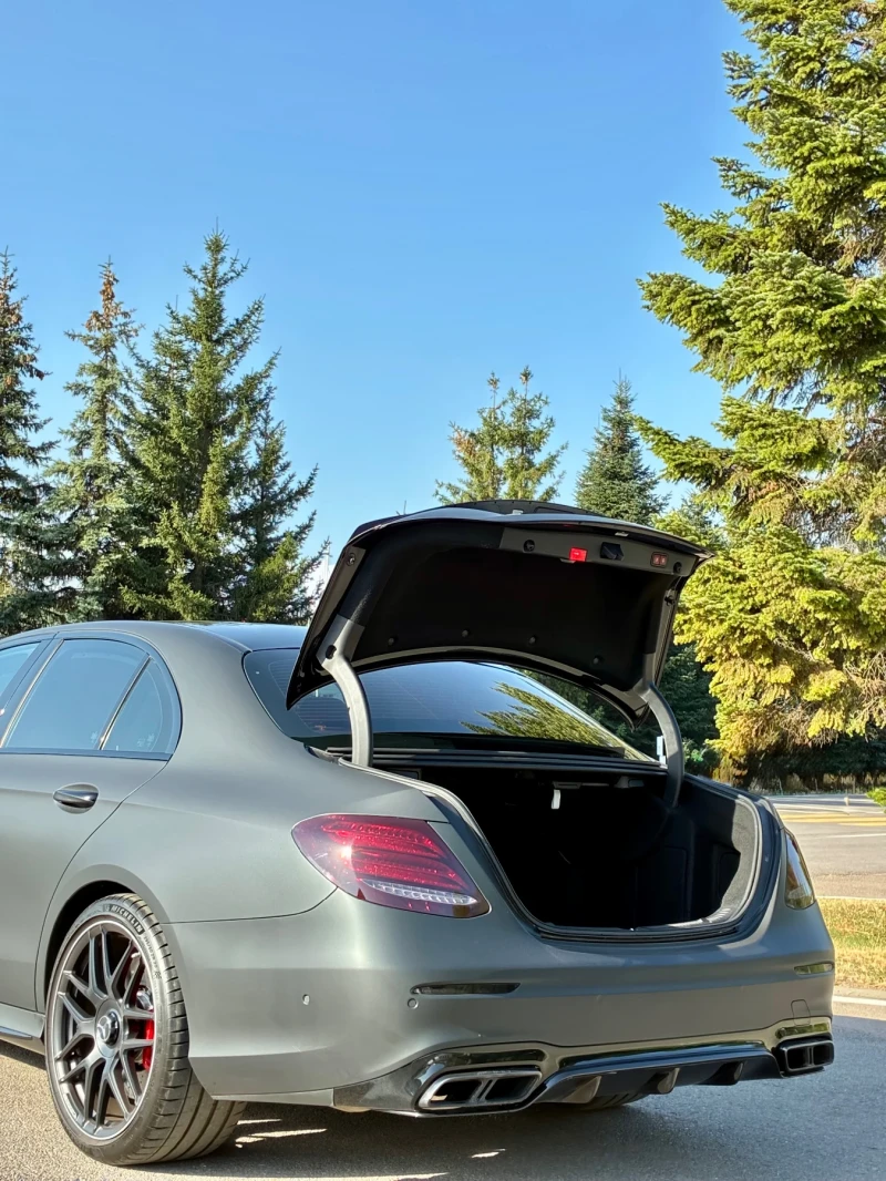 Mercedes-Benz E 63 AMG  S 4MATIC + , снимка 8 - Автомобили и джипове - 52275019