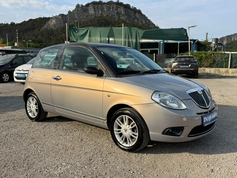 Lancia Ypsilon 1.3mjt-75к.с-ИТАЛИЯ, снимка 8 - Автомобили и джипове - 51916999