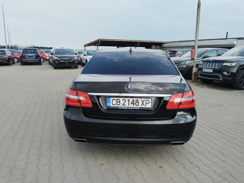 Mercedes-Benz E 350 Седан, AMG пакет, Avangard, снимка 4 - Автомобили и джипове - 52413510