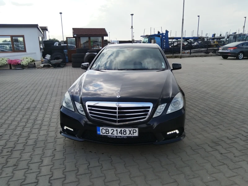Mercedes-Benz E 350 Седан, AMG пакет, Avangard, снимка 2 - Автомобили и джипове - 52413510