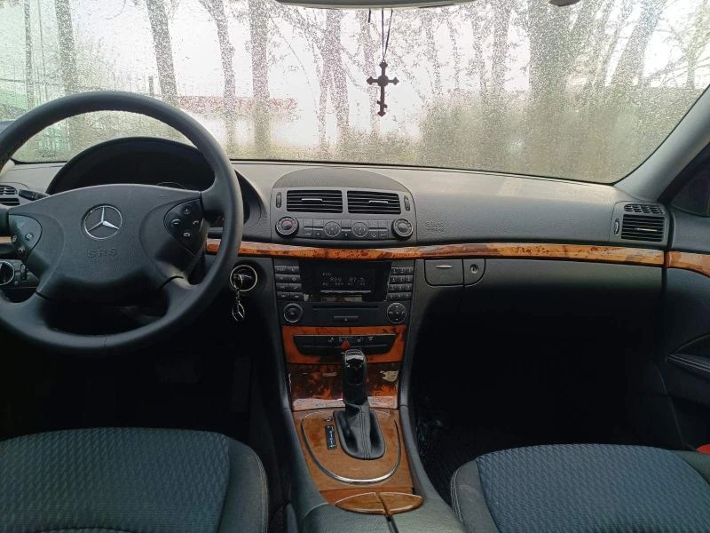 Mercedes-Benz E 280 CDI, снимка 6 - Автомобили и джипове - 53098038
