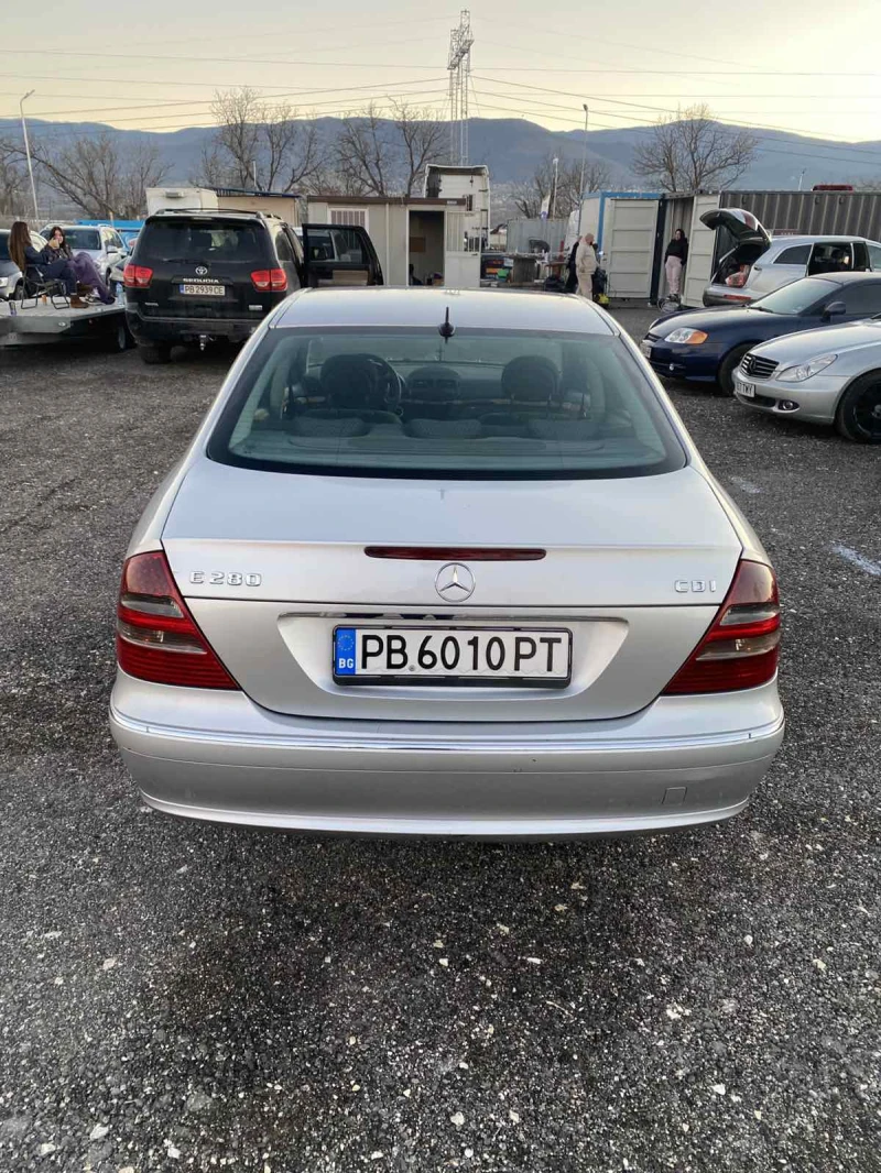 Mercedes-Benz E 280 CDI, снимка 2 - Автомобили и джипове - 53098038