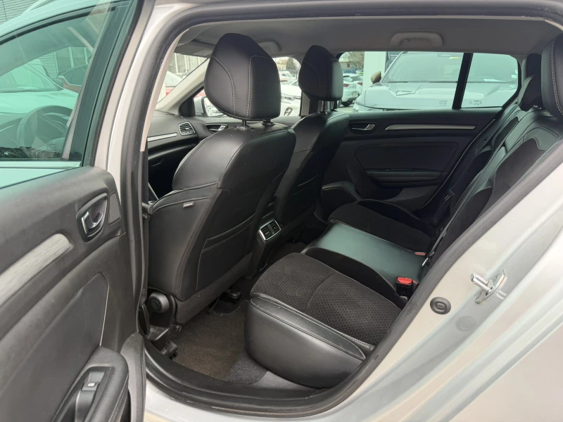 Renault Megane 1.3 Tce 140к.с., снимка 13 - Автомобили и джипове - 53494901