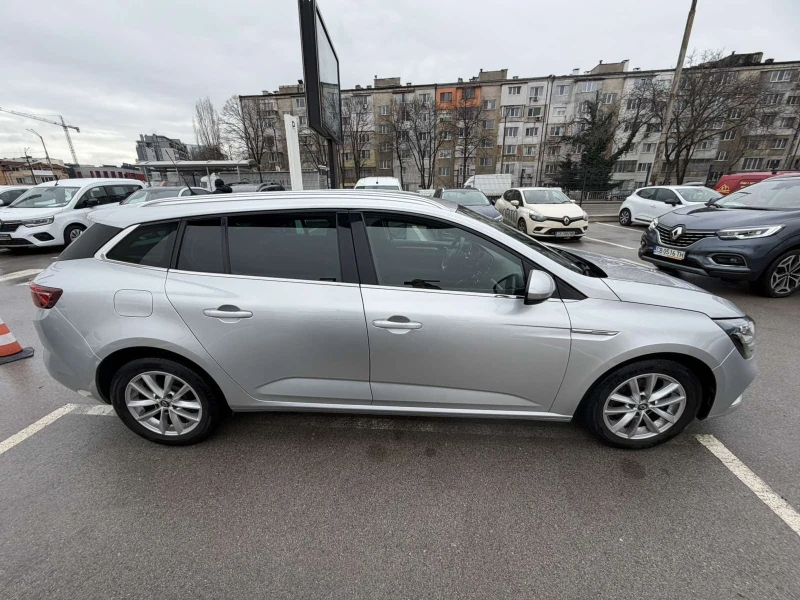 Renault Megane 1.3 Tce 140к.с., снимка 5 - Автомобили и джипове - 53494901