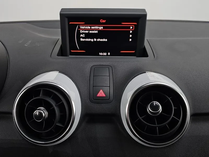 Audi A1 1.6 TDI, снимка 13 - Автомобили и джипове - 54124902