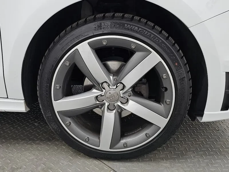 Audi A1 1.6 TDI, снимка 5 - Автомобили и джипове - 54124902