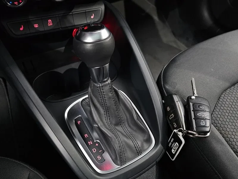 Audi A1 1.6 TDI, снимка 8 - Автомобили и джипове - 54124902