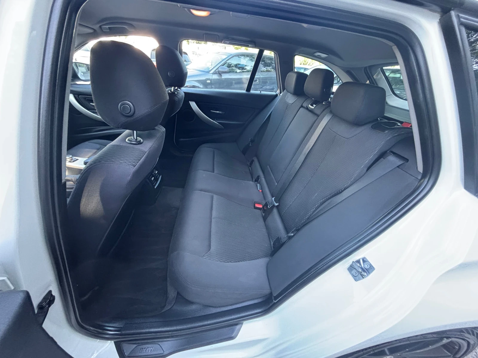 BMW 318 2.0 D | Mobile.bg   11