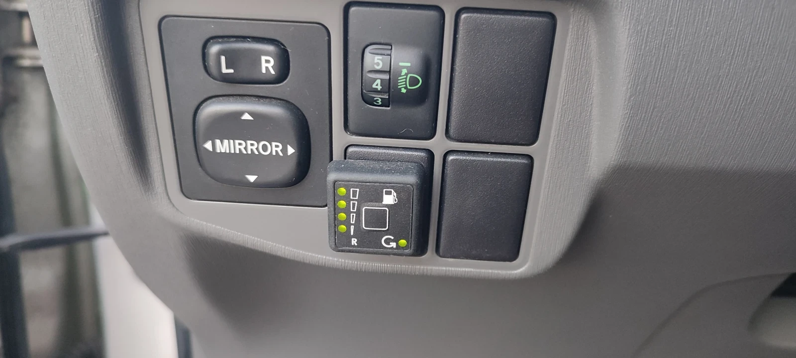 Toyota Prius Газ HUD Key Less  - изображение 9