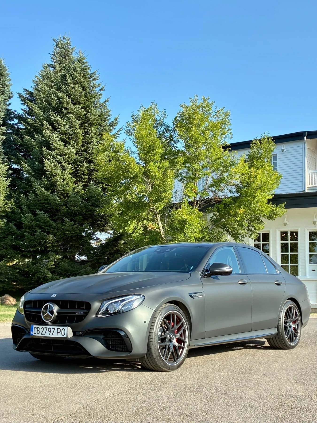 Mercedes-Benz E 63 AMG  S 4MATIC +  - изображение 6
