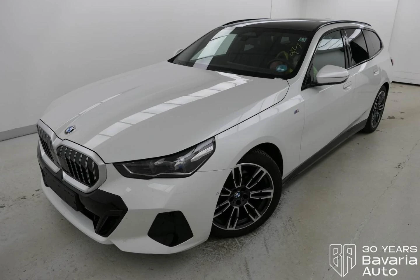 BMW 520 d xDrive Touring M Sport Paket Steptronic | Mobile.bg   1