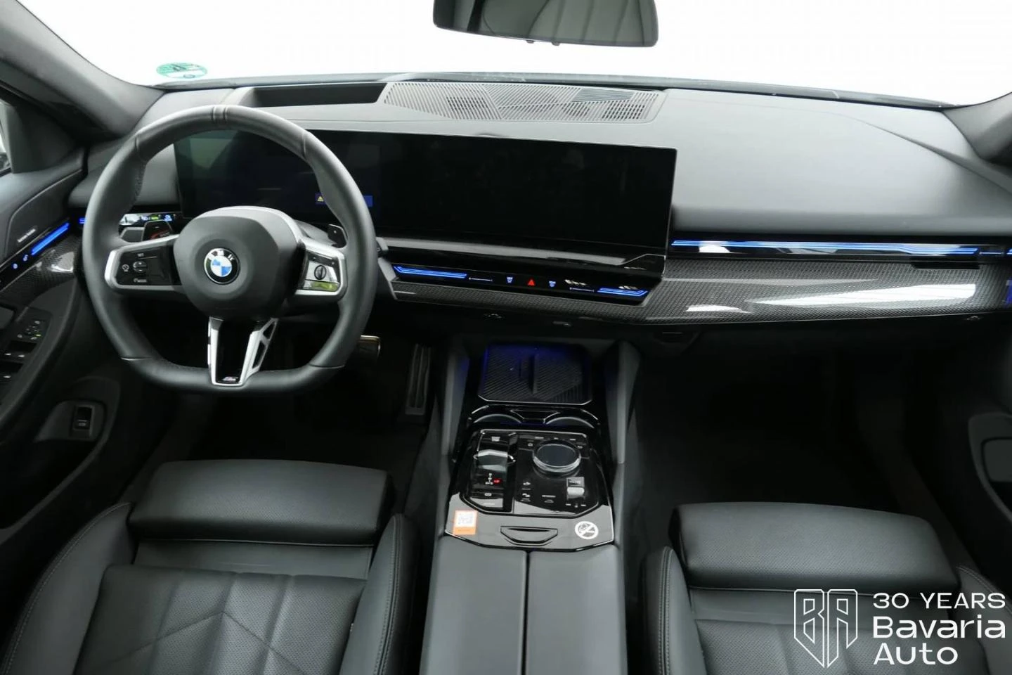 BMW 520 d xDrive Touring M Sport Paket Steptronic - изображение 6