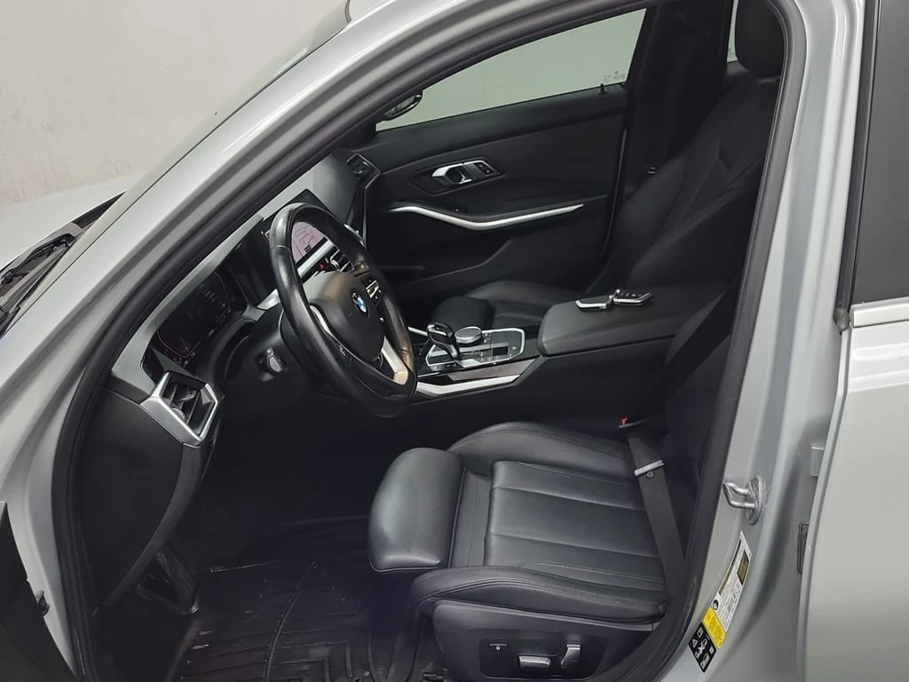 BMW 330 i xDrive 2019 * CARFAX * БЕЗ ПЪРВОНАЧАЛНА ВНОСКА - изображение 9