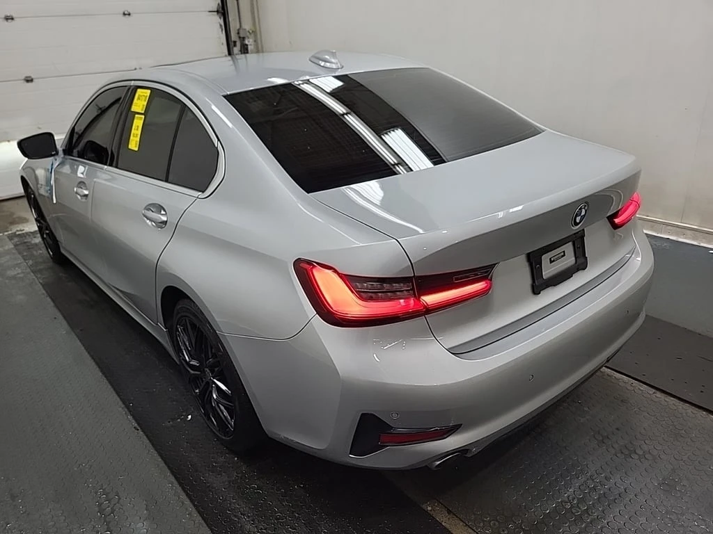 BMW 330 i xDrive 2019 * CARFAX * БЕЗ ПЪРВОНАЧАЛНА ВНОСКА - изображение 4