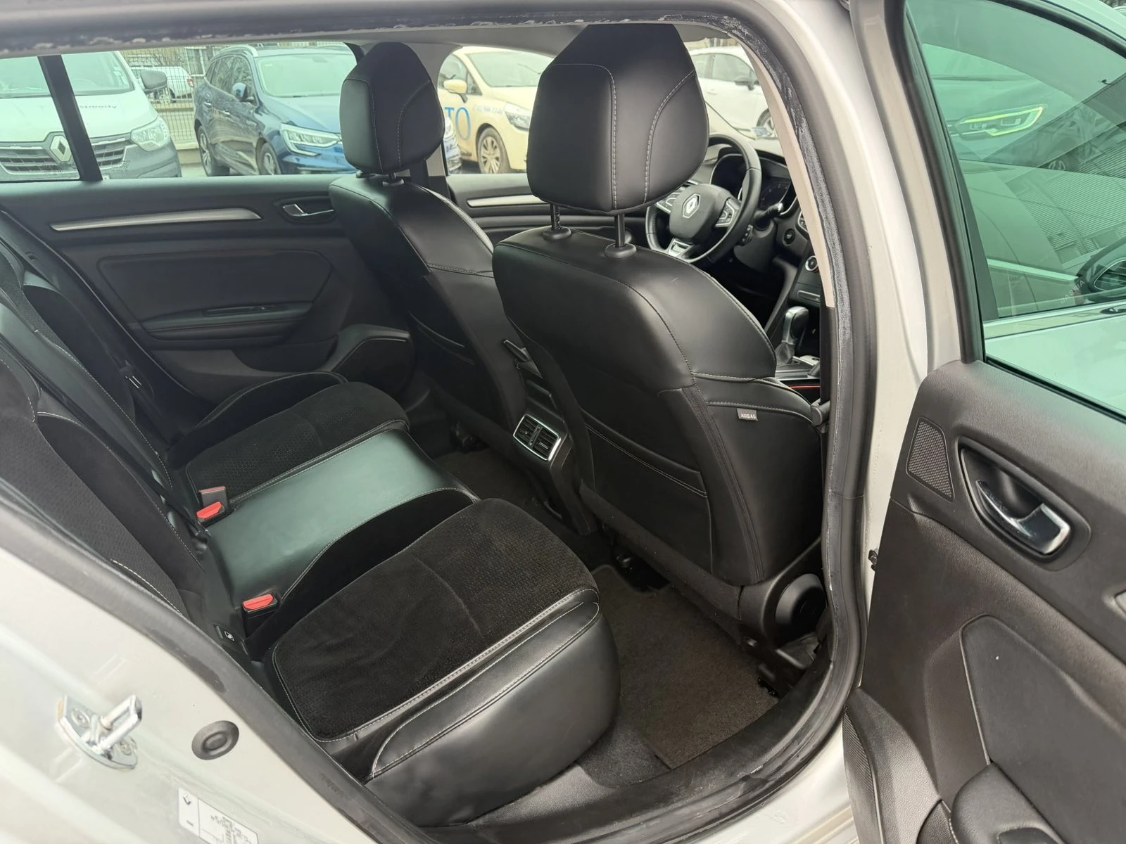 Renault Megane 1.3 Tce 140�.�. | Mobile.bg � ����������� 14