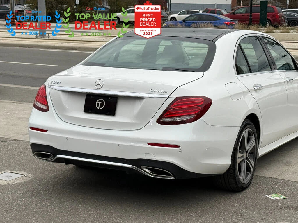 Mercedes-Benz E 300 * AMG Line * HeadUp * * AвтоКредит* (ЦЕНА ДО БГ), снимка 4 - Автомобили и джипове - 53799656