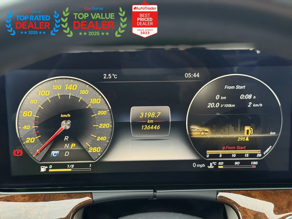 Mercedes-Benz E 300 * AMG Line * HeadUp * * AвтоКредит* (ЦЕНА ДО БГ), снимка 9 - Автомобили и джипове - 53799656