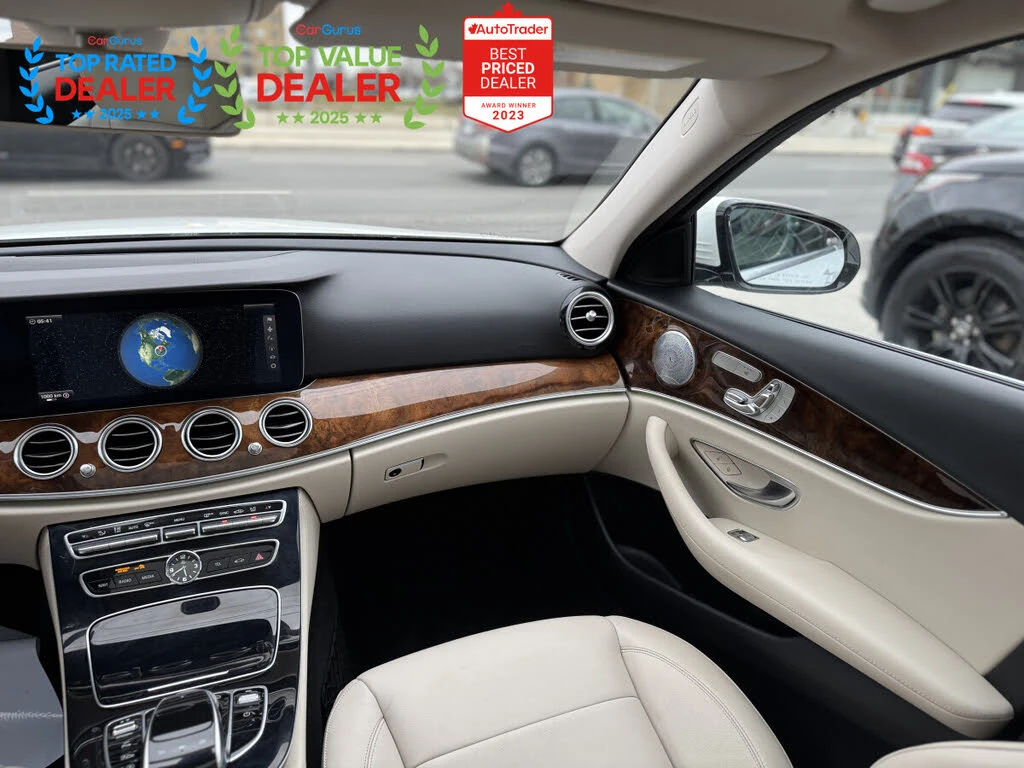 Mercedes-Benz E 300 * AMG Line * HeadUp * * AвтоКредит* (ЦЕНА ДО БГ), снимка 13 - Автомобили и джипове - 53799656