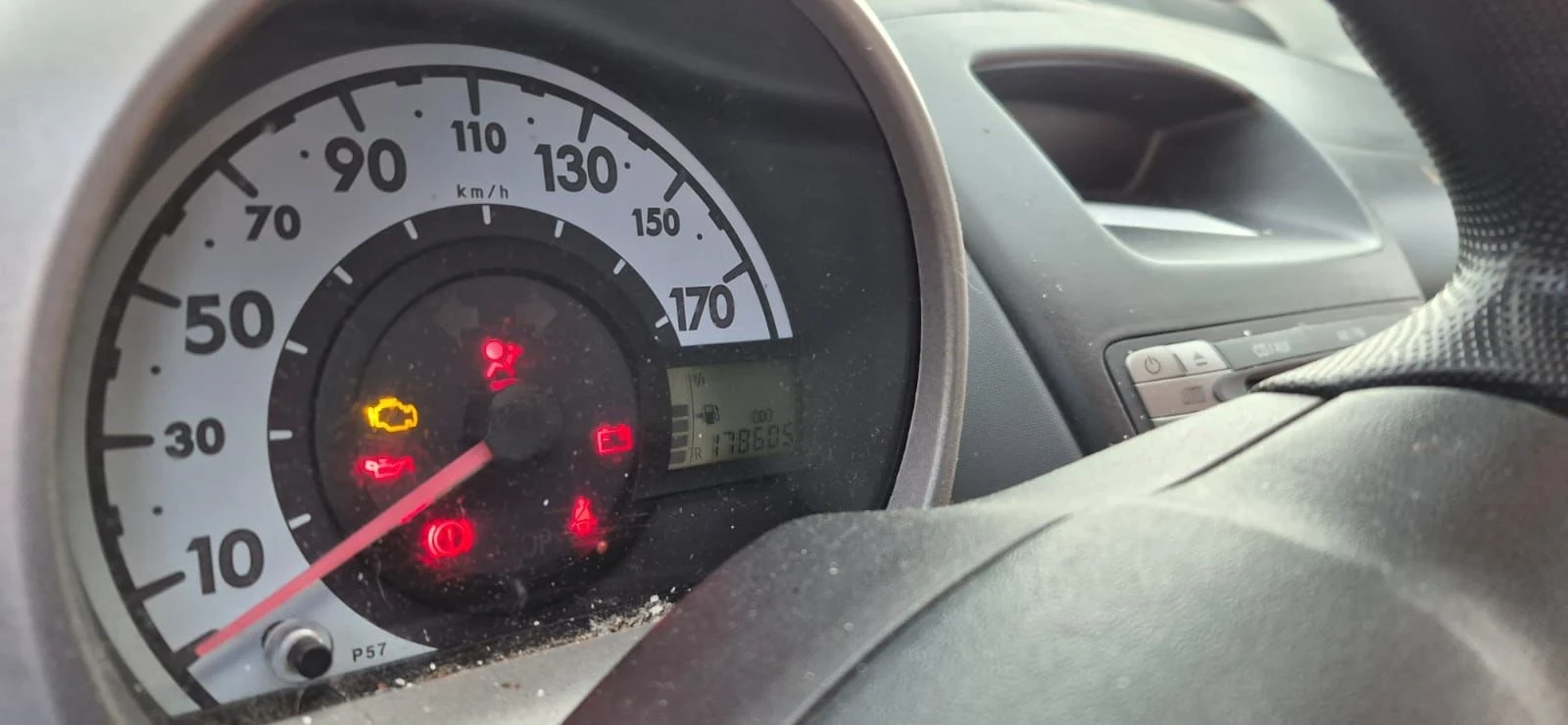 Toyota Aygo, снимка 2 - Автомобили и джипове - 53971438