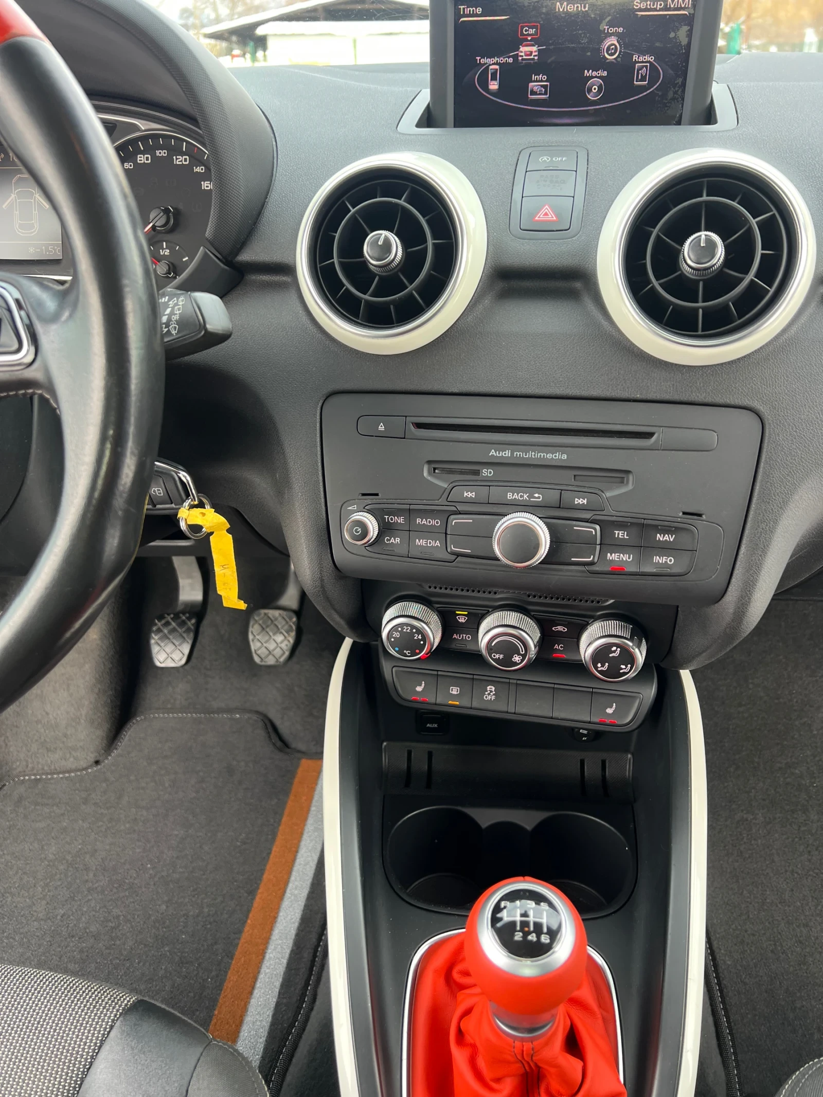 Audi A1 1.4 COMPETITION , снимка 17 - Автомобили и джипове - 54339194