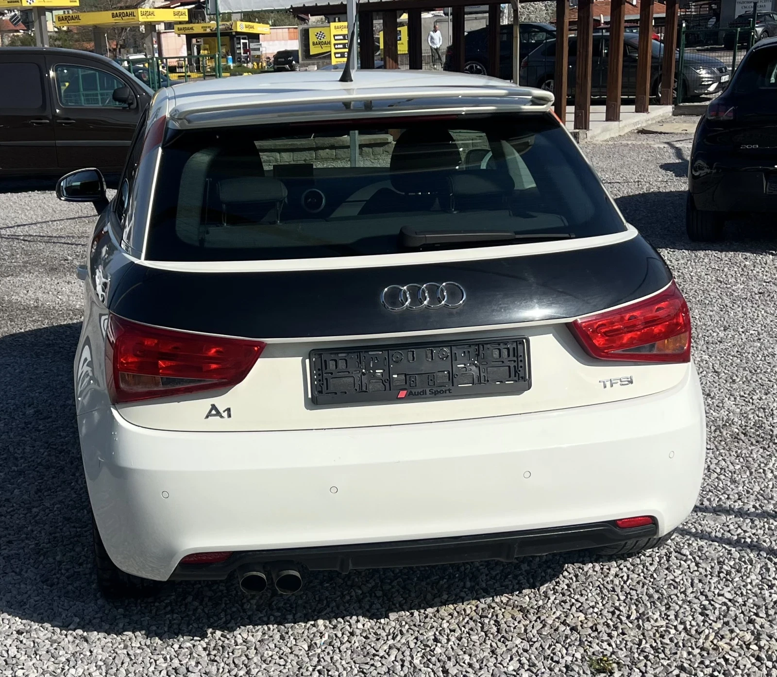 Audi A1 1.4 COMPETITION , снимка 7 - Автомобили и джипове - 54339194